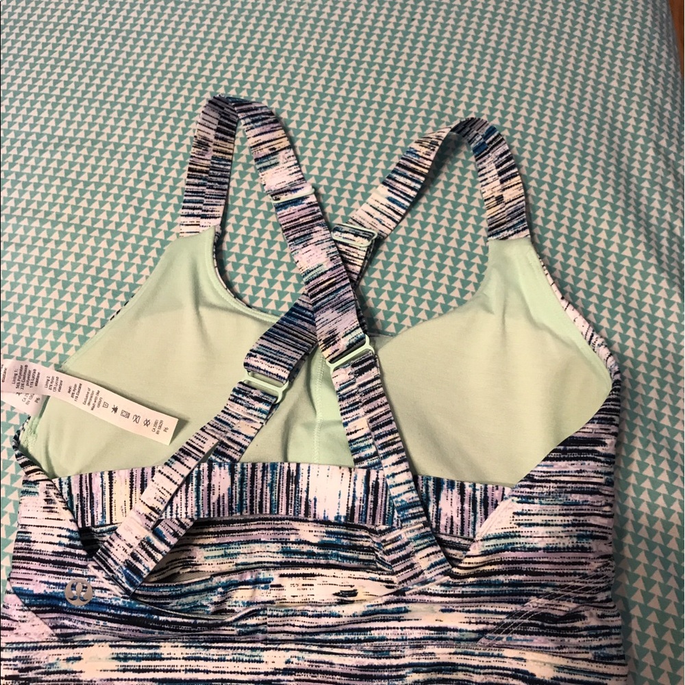 Size 4 Lululemon workout top