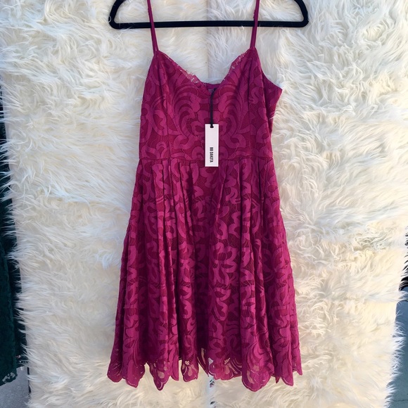 BB Dakota Dresses & Skirts - BNWT BB Dakota lace dress sz Small