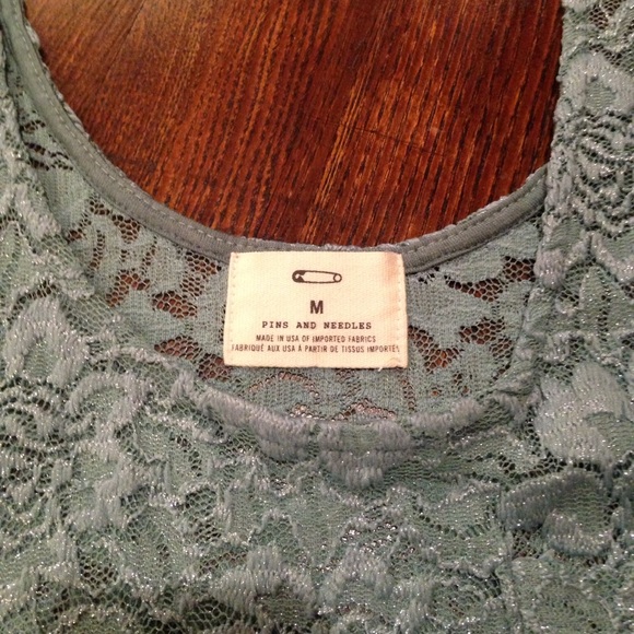 LIKE NEW Urban Outfitters Sparkle Lace Tank Top - Picture 3 of 4