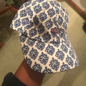 Vineyard Vines patterned baseball cap- never worn!