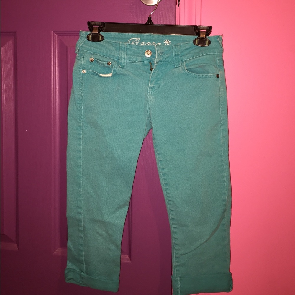 Delia's skinny capris
