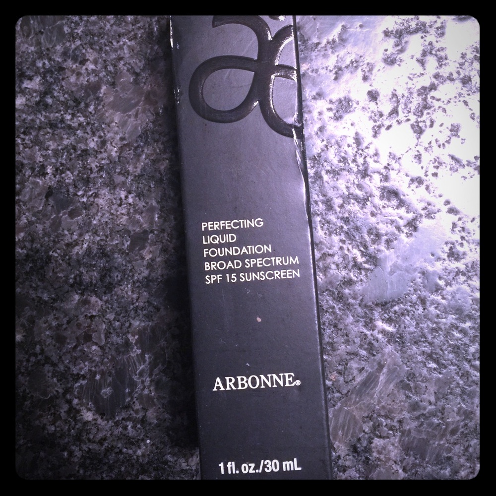 Arbonne perfecting liquid foundation honey beige