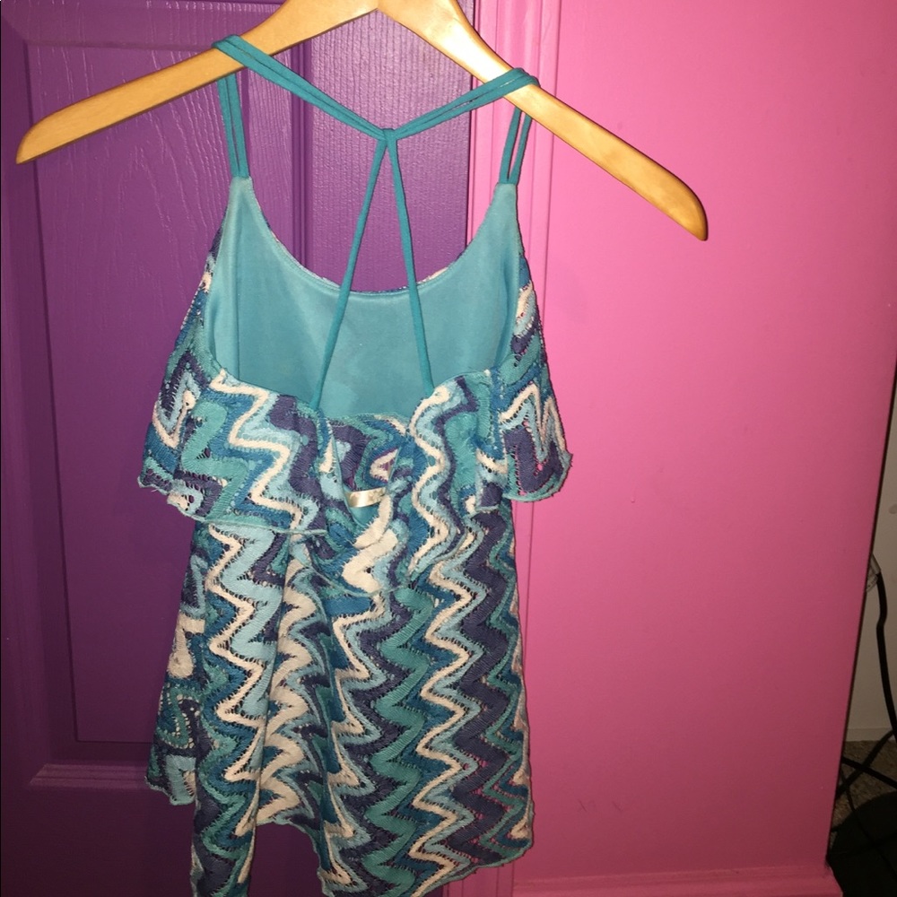 Adorable tank top - Picture 2 of 3