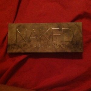 Urban decay naked smoky palette