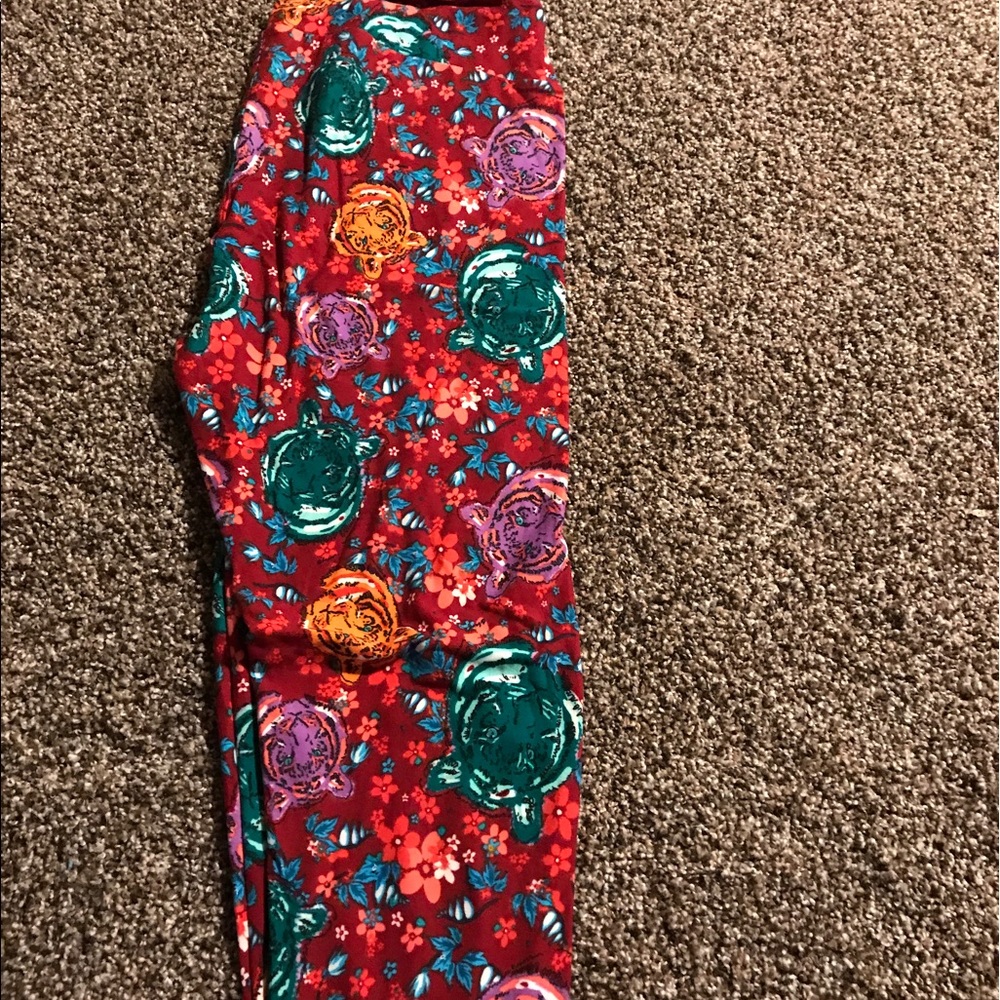 Lularoe TC tiger leggings!