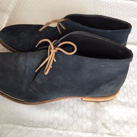 Hugo Boss size 10 chukka mid