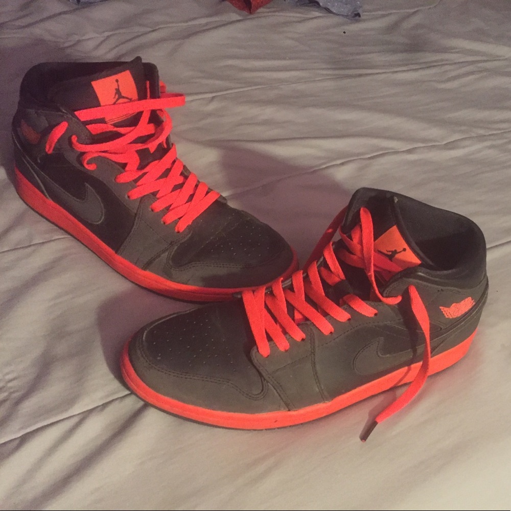 Jordan 1 mid infared