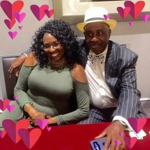 Meet your Posher, Lois