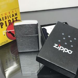 NEW zippo