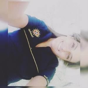 Meet your Posher, Daniela