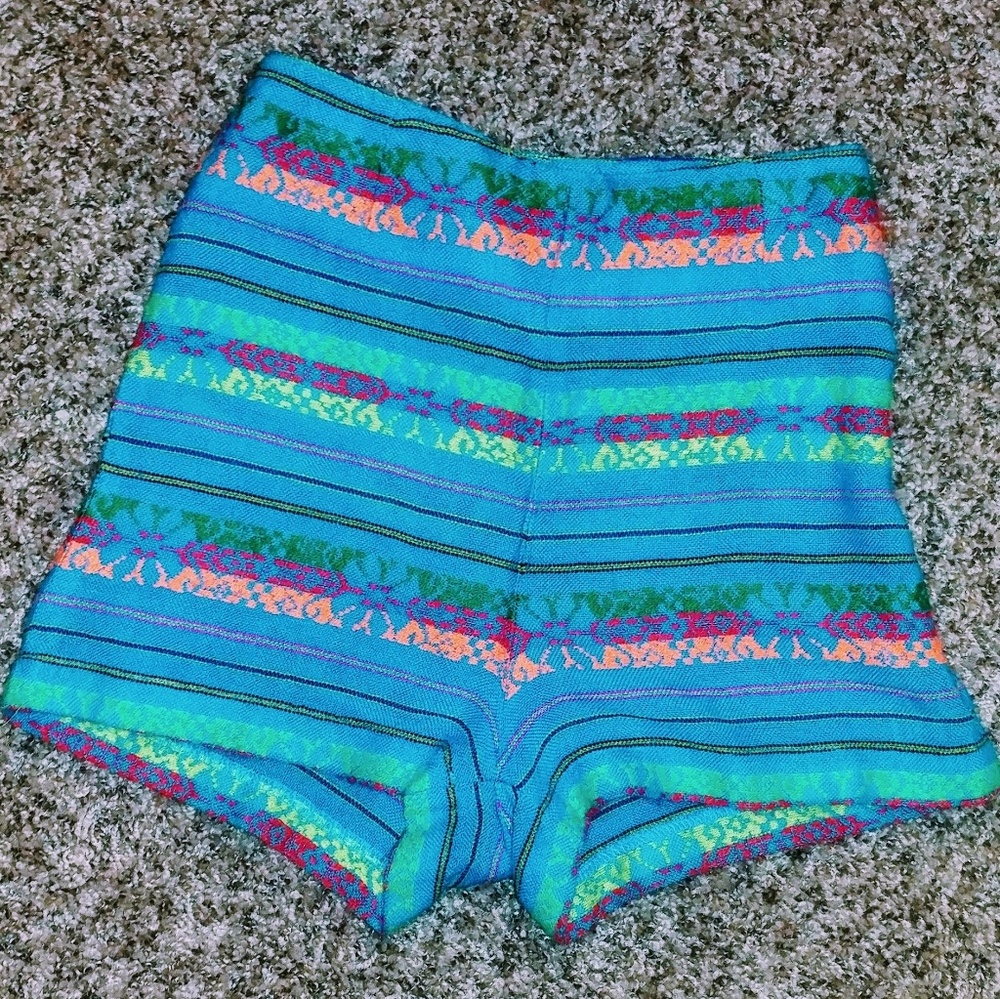 🌞High waist Aztec shorts🌞