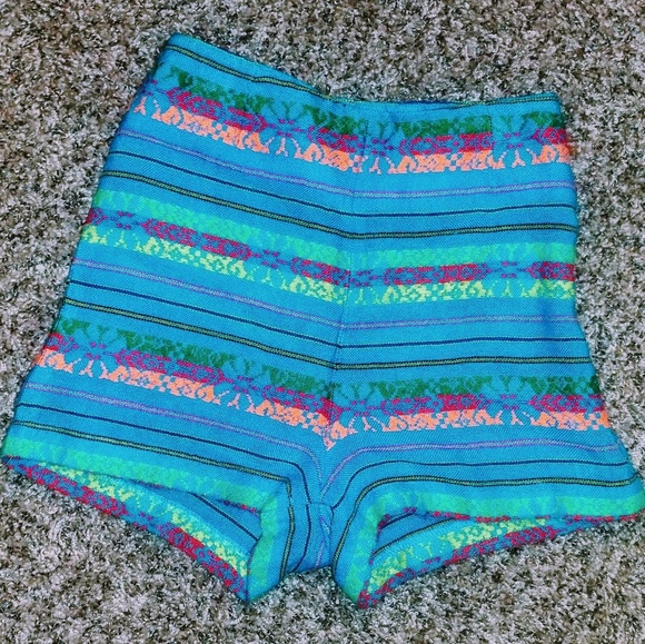 🌞High waist Aztec shorts🌞 - Picture 1 of 3