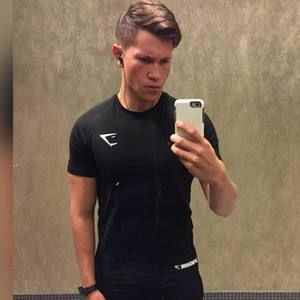 Meet your Posher, Adrian