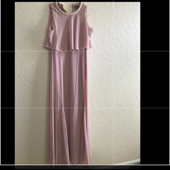 A long soft pink long dress - Picture 6 of 7