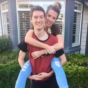 Meet your Posher, Cory