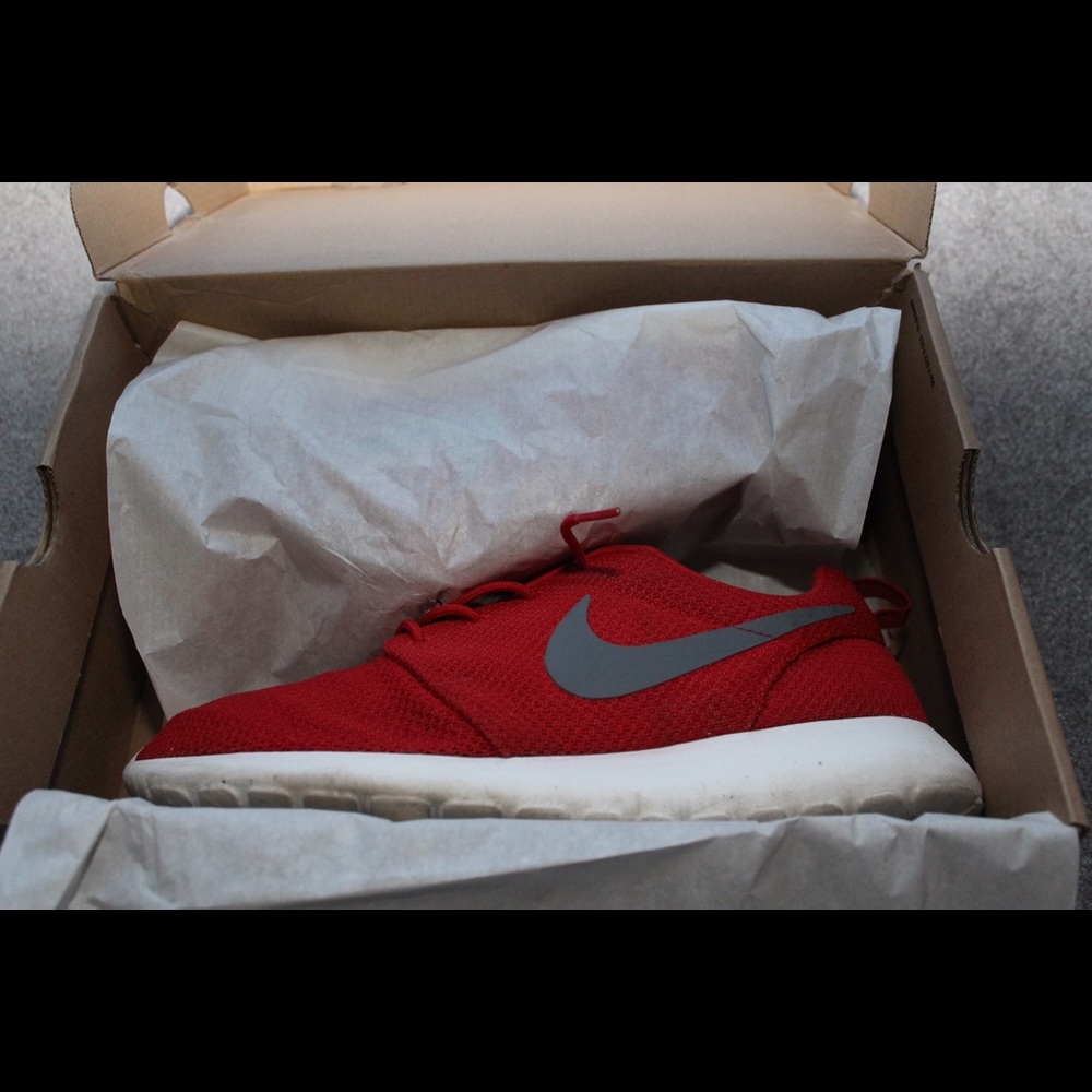 Nike Sport Red Roshe Run