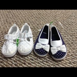 2 pair toddler size 7 shoes