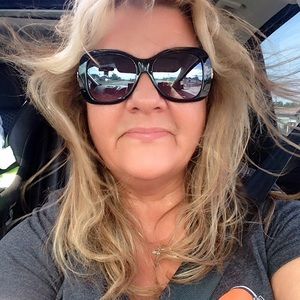 Meet your Posher, Gina