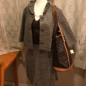 Beautiful Badgley Mischka Suit tweed 2pc top skirt