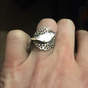 Ring
