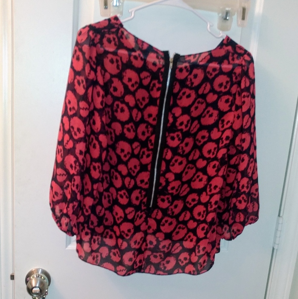 Skull print 3/4 sleeve blouse
