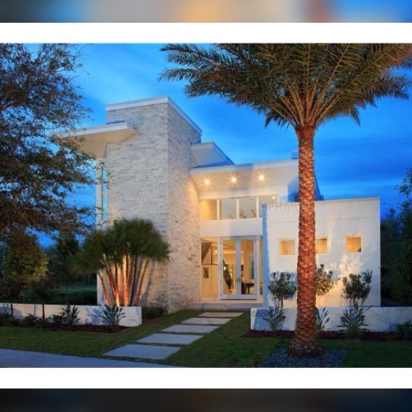 Meet your Posher, Chi - Picture 1 of 1