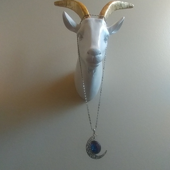 🌛Moon & Stars⭐ necklace💎 - Picture 2 of 2