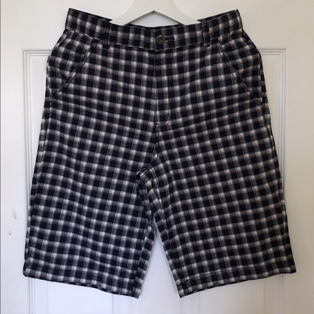 Old Navy boy's shorts, size 16