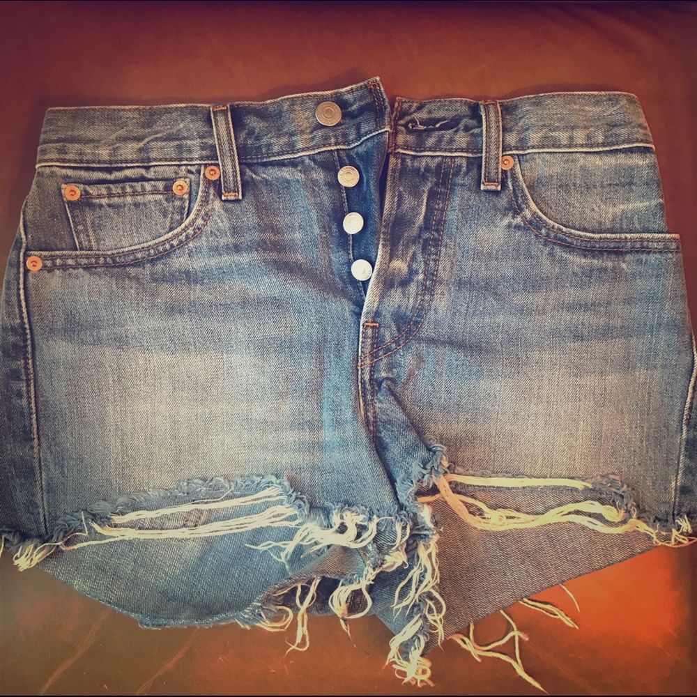 Levi's 'wedgie' short size 27