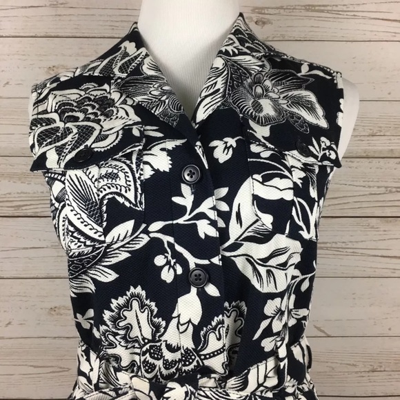 TOMMY BAHAMA Navy & White Belted Vest - Picture 2 of 7