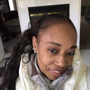 Meet your Posher, Zaakira