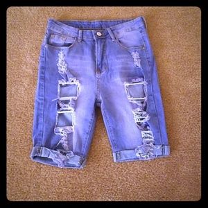 Cut out thigh fitted shorts