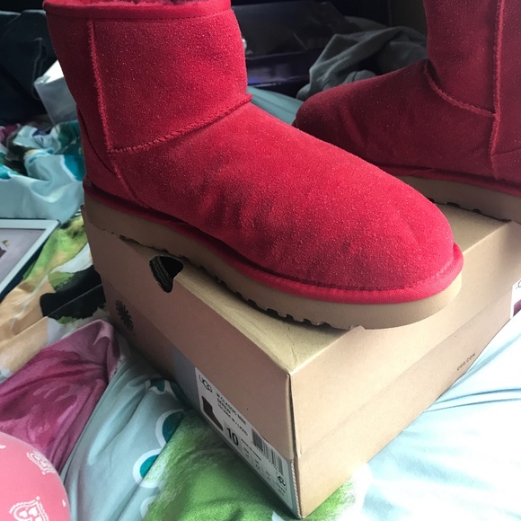Red Sparkle Uggs - Picture 2 of 4