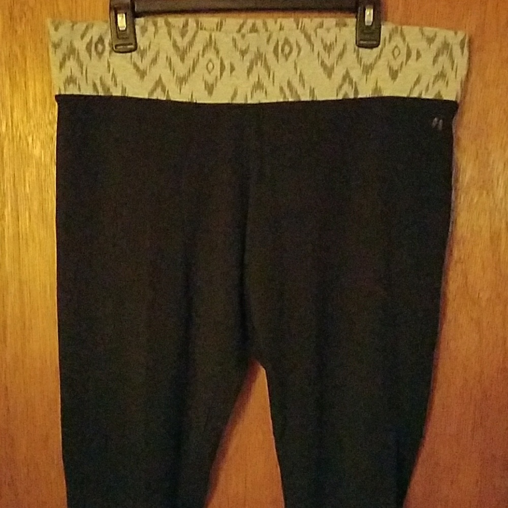 Victoria's Secret Yoga Pants size XL/long
