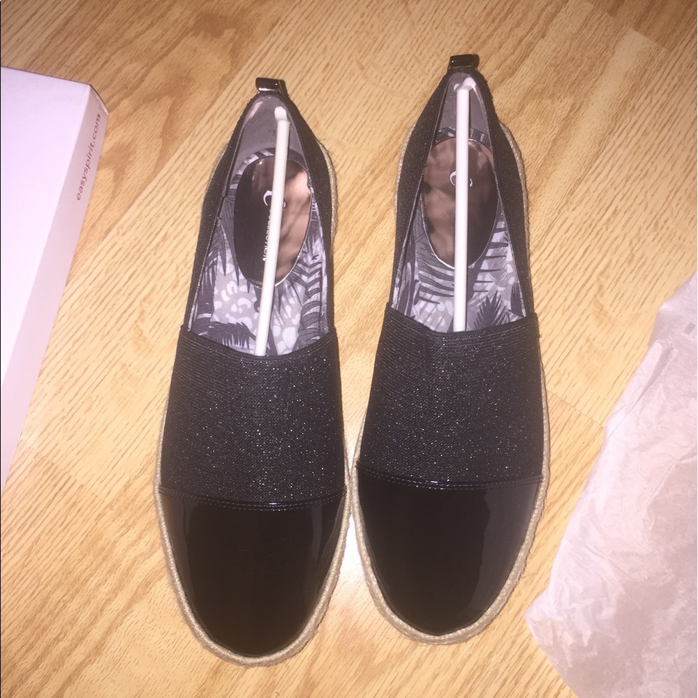 Easy Spirit Women's Ordell Flats Size 8 Brand New
