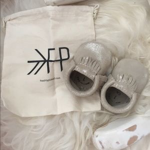 FRESHLY PICKED MOCCASINS SIZE 1. BOX - DUST BAG.