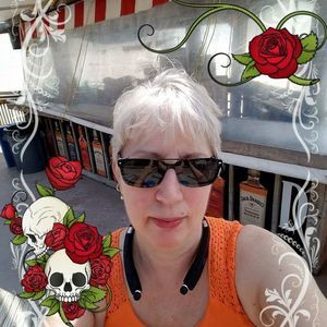 Meet your Posher, Debbie