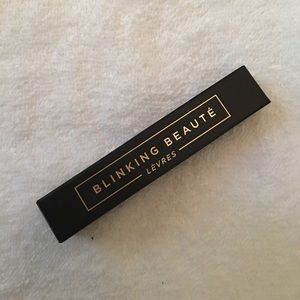 Blinking Beaute Liquid Lipstick