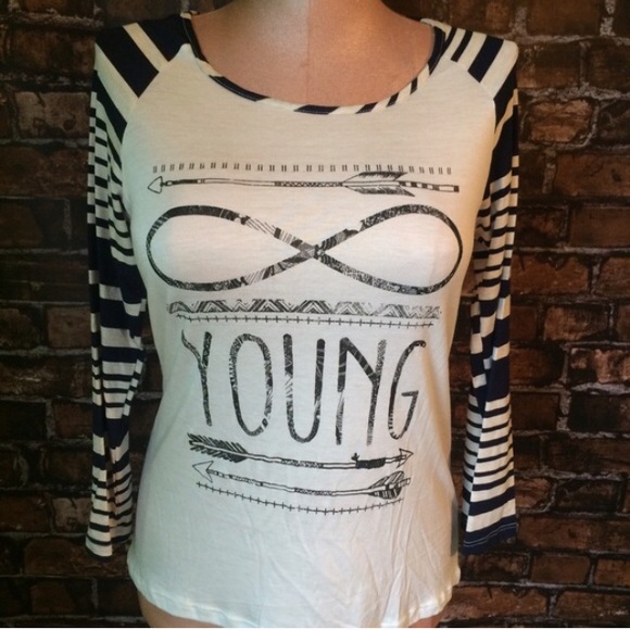 Forever Young raglan tee - Picture 2 of 4