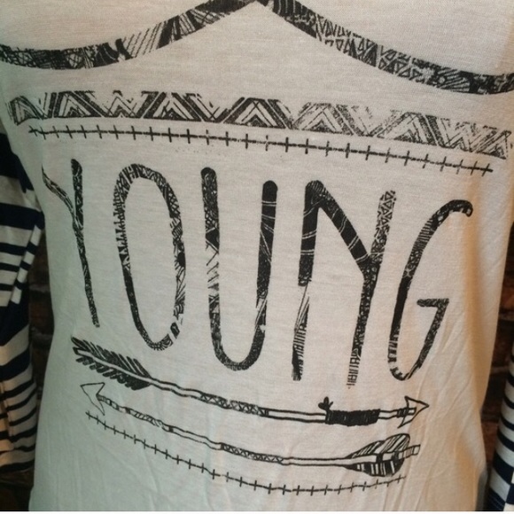 Forever Young raglan tee - Picture 3 of 4