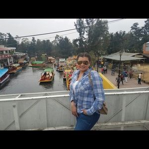 Meet your Posher, Lorraine