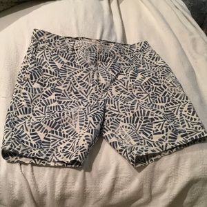 Lands End 36 Blue//white batik Bermuda shorts nwot