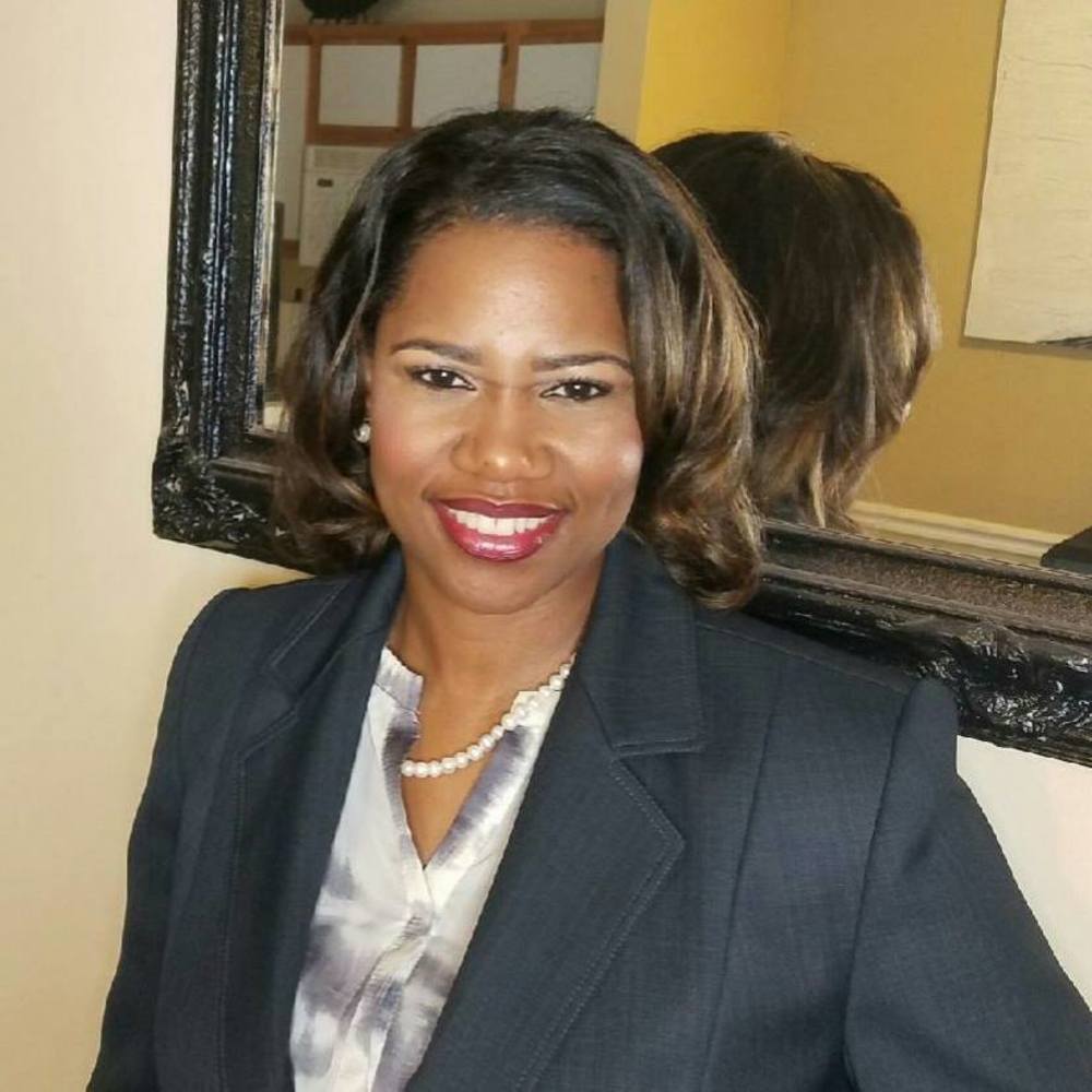 Meet your Posher, Alicia