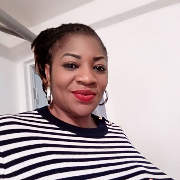 Meet your Posher, Felicia - Picture 1 of 1