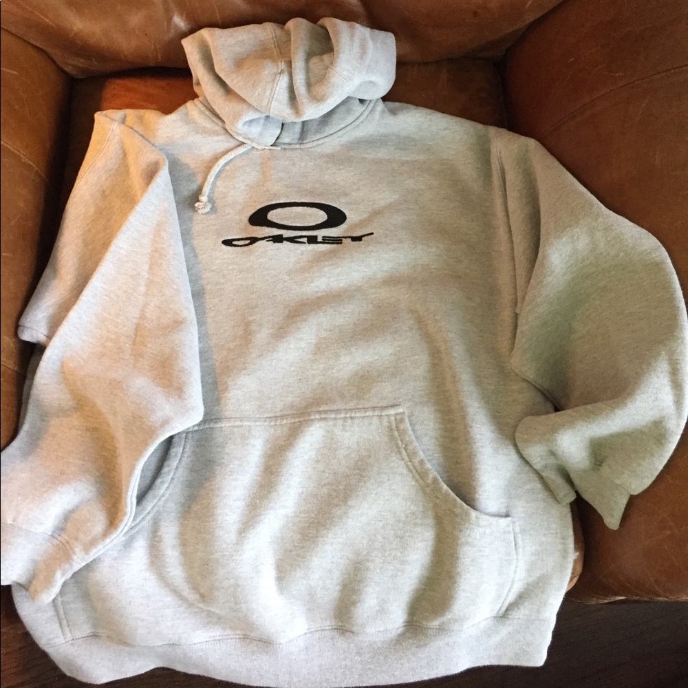 Medium Oakley Hooded Grey Sweatshirt