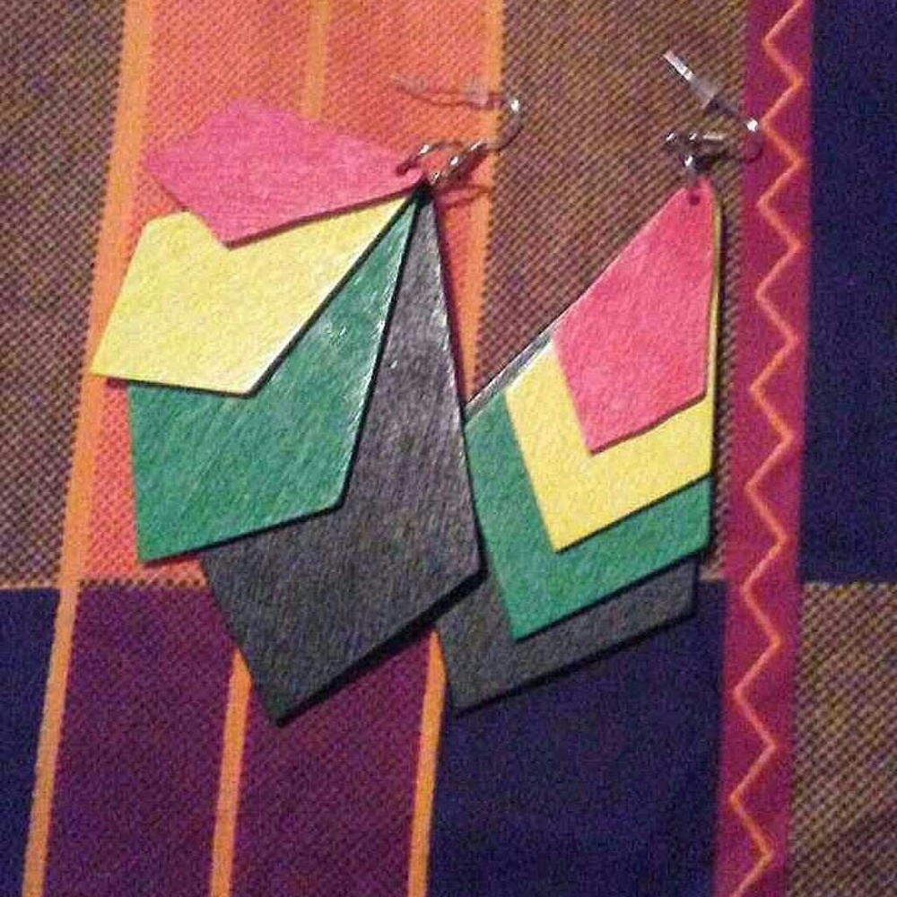Lightweight wood earrings (Africa)