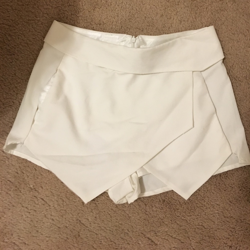 White envelope skirt