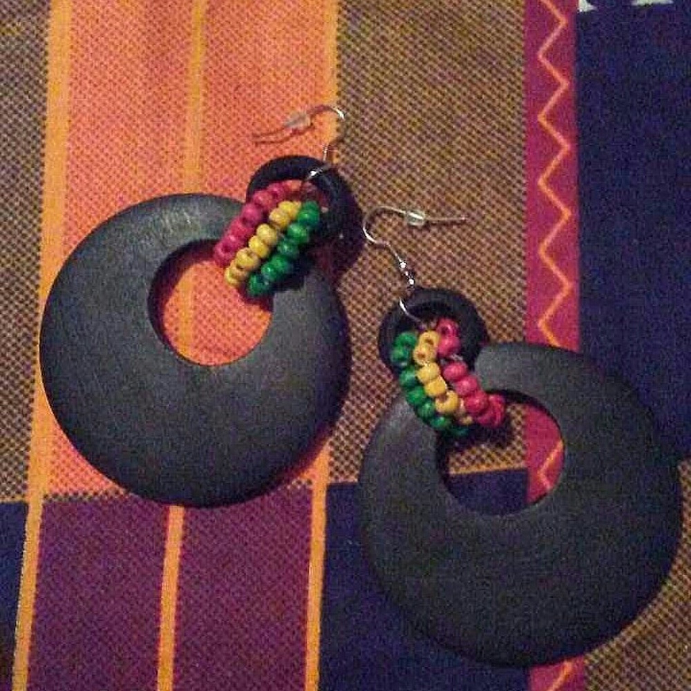 (sold out)  earrings (Africa)