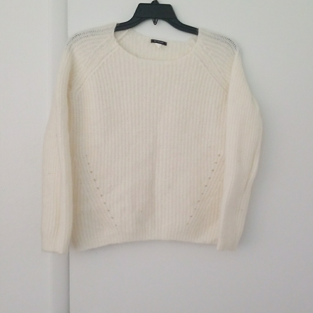 Sweater - Picture 2 of 6