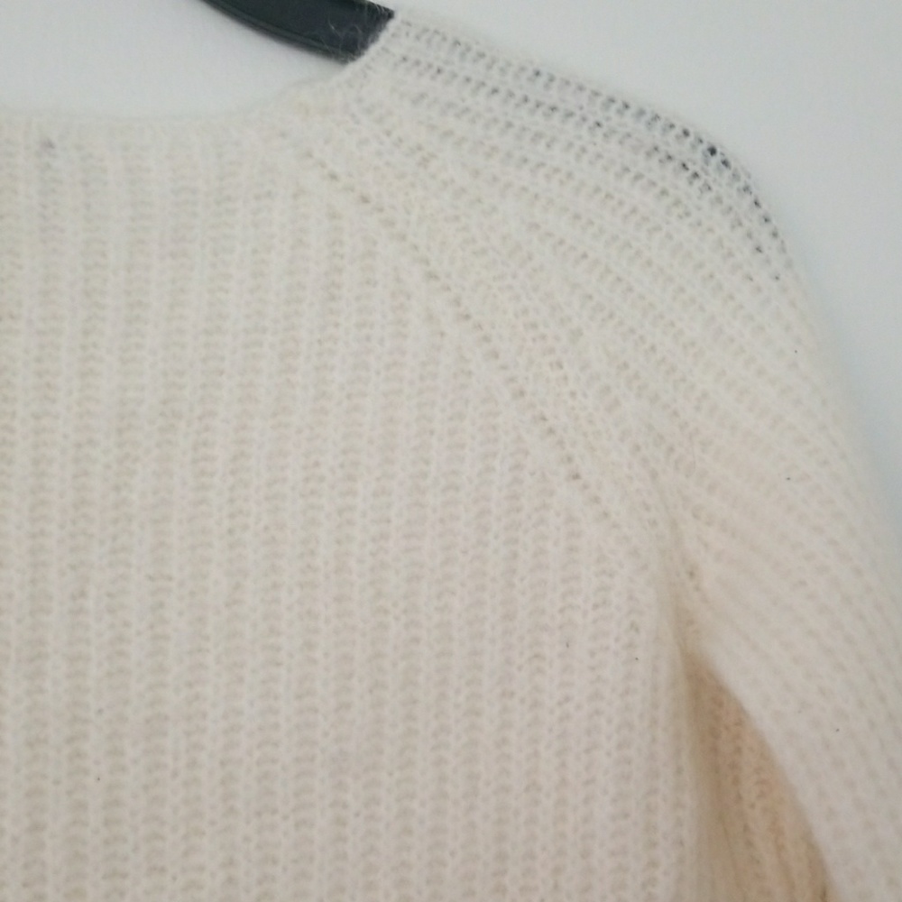 Sweater - Picture 4 of 6